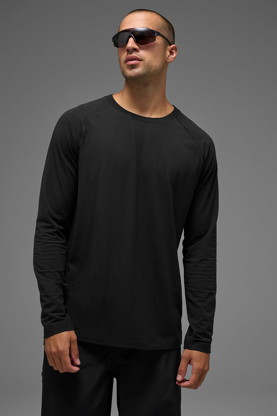 ALO Vapor Crewneck Long Sleeve   Black