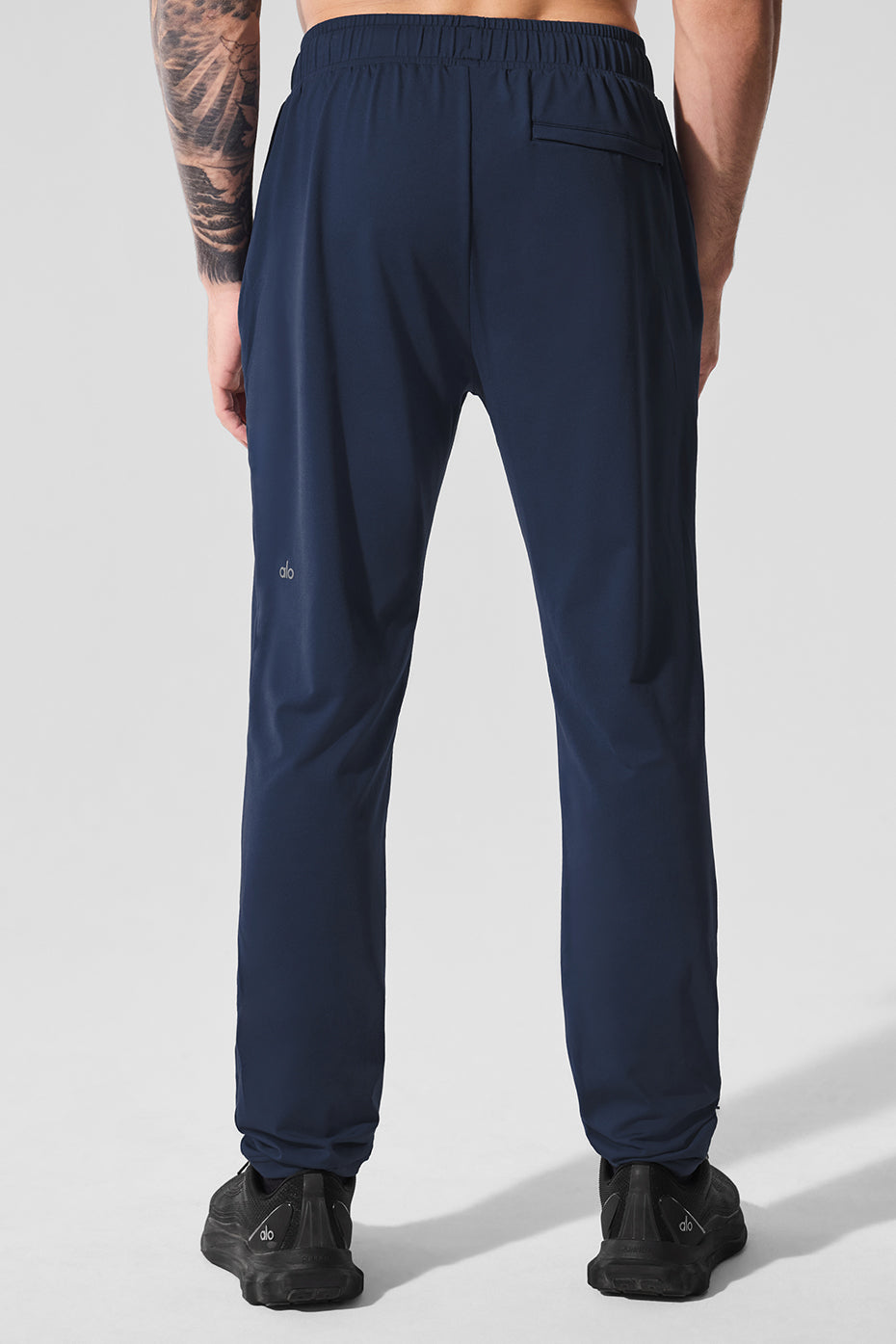 Alternative view of Conquer Pulse Pant   Navy