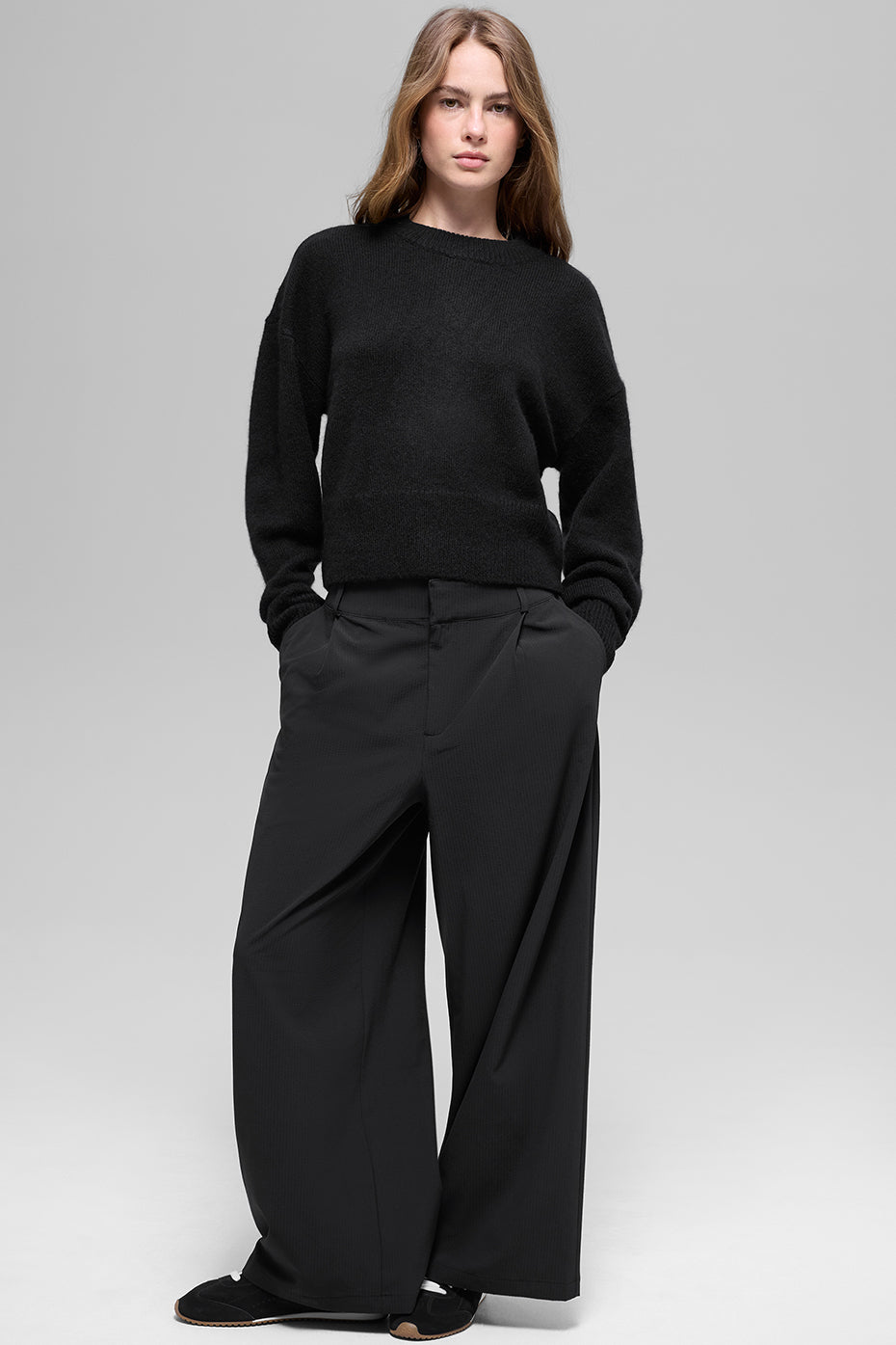 Wool Cashmere Cropped New Class Crewneck Sweater Black - Image 5