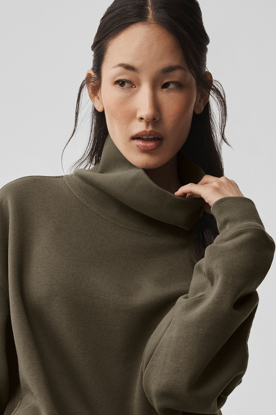 Hazy Mock Neck Pullover Olive Tree - Image 3