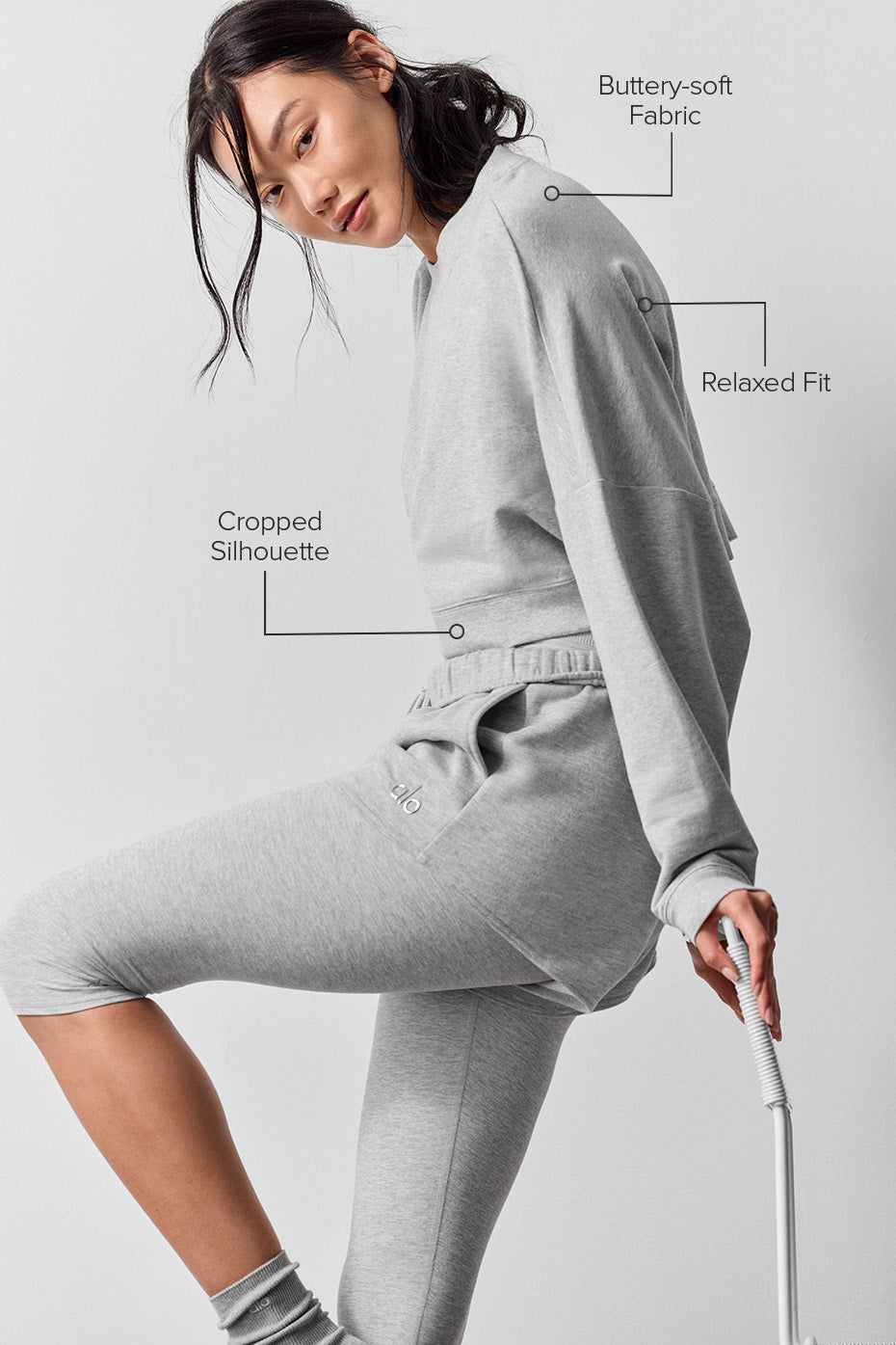 Alternative view of Cropped Sway Crew Neck Pullover   Athletic Heather Grey