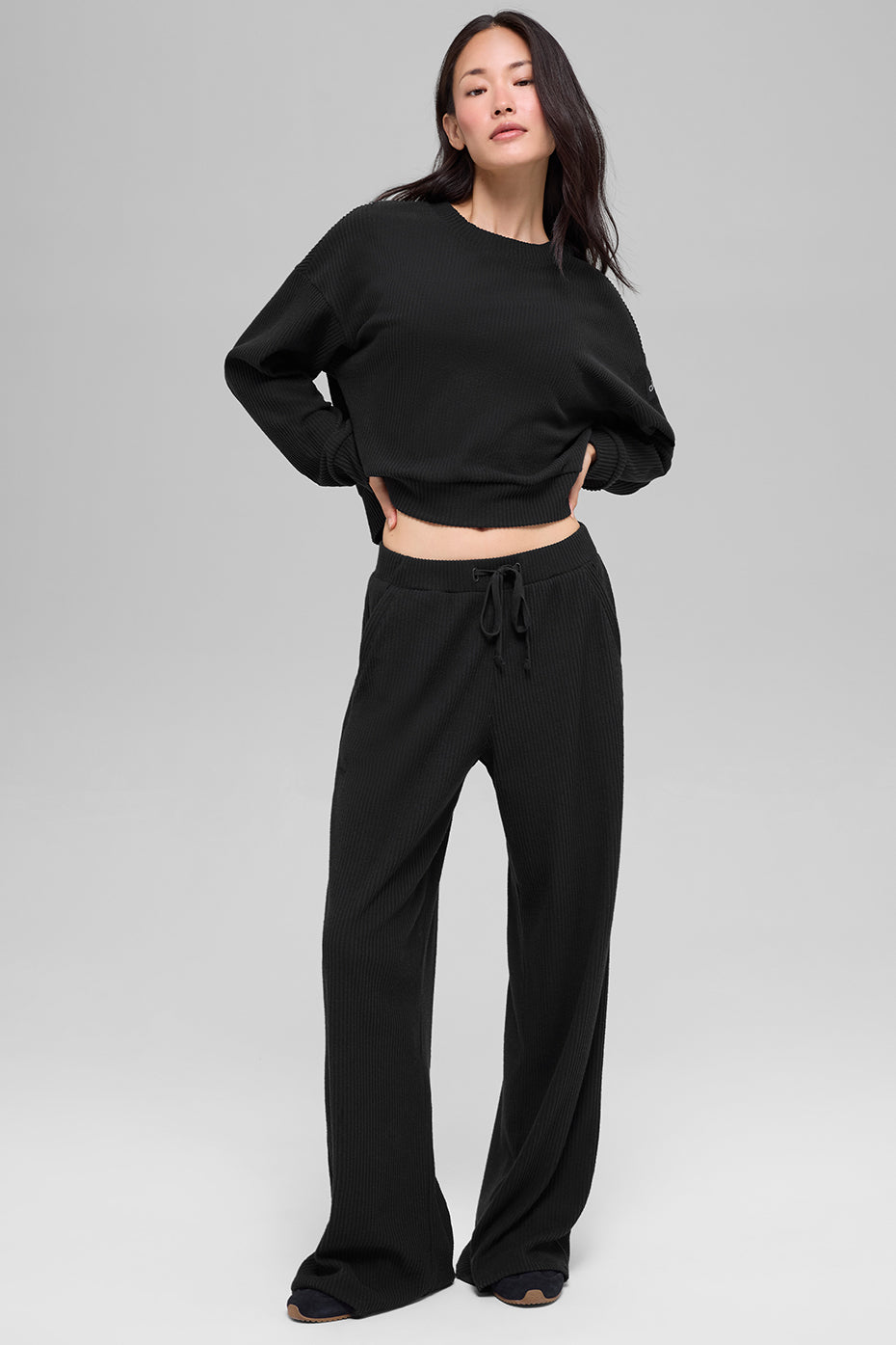 Muse Crew Neck Pullover Black - Image 5