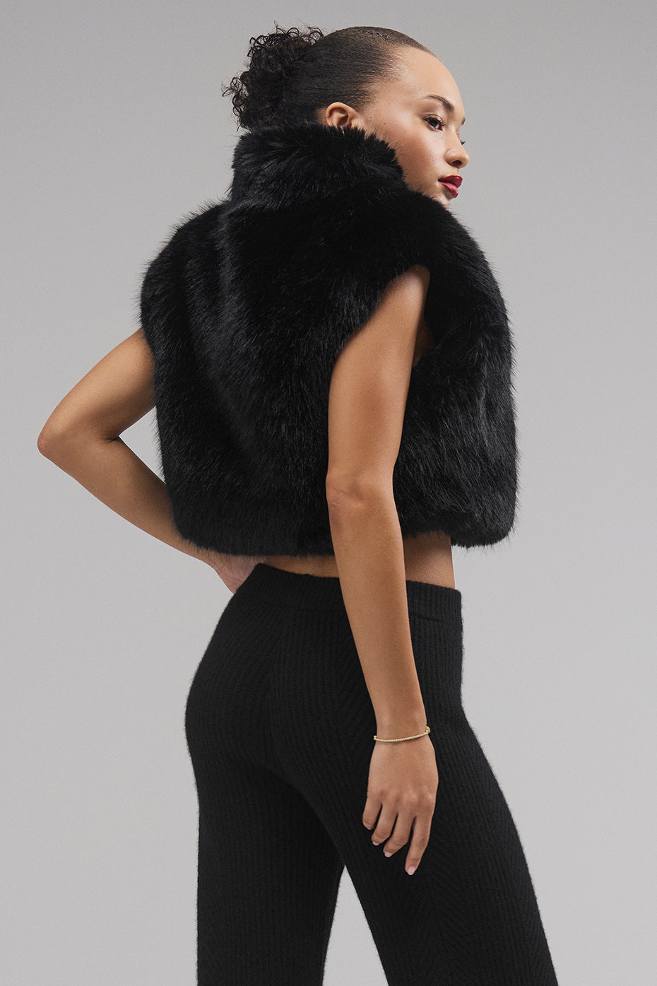 Opulent Faux Fur Cropped Vest Black - Image 2