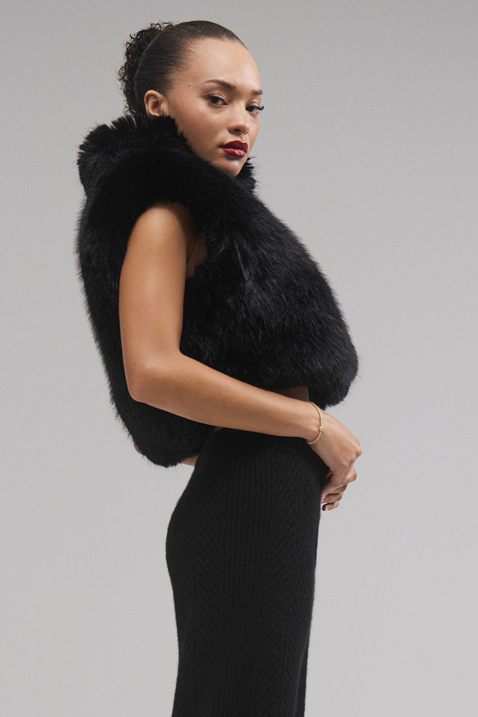 Opulent Faux Fur Cropped Vest Black - Image 3