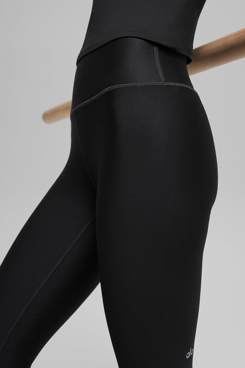 16'' High Waist Airlift Capri Black - Image 4